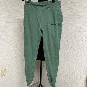 Women’s Alphalete Premium jogger - small